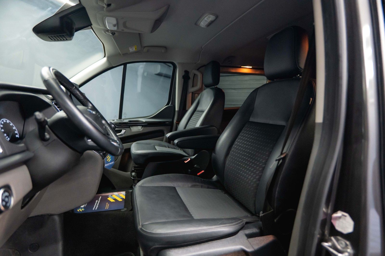 Fahrzeugabbildung Ford Transit Custom Kombi 320 L1 Mixto Sport *LED*19%