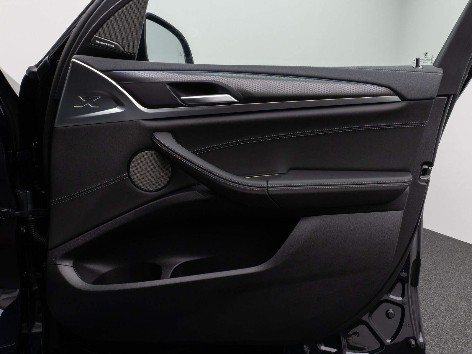 Fahrzeugabbildung BMW X3 xD30e M Sport Panorama Laser 360° HUD DAB H/K