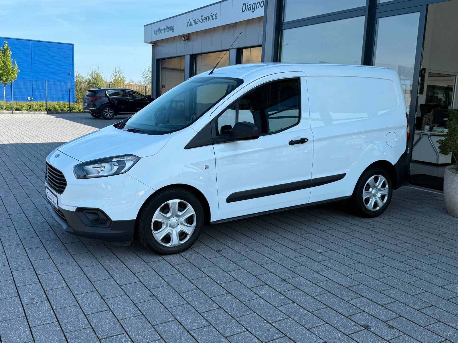 Fahrzeugabbildung Ford Transit Courier Trend