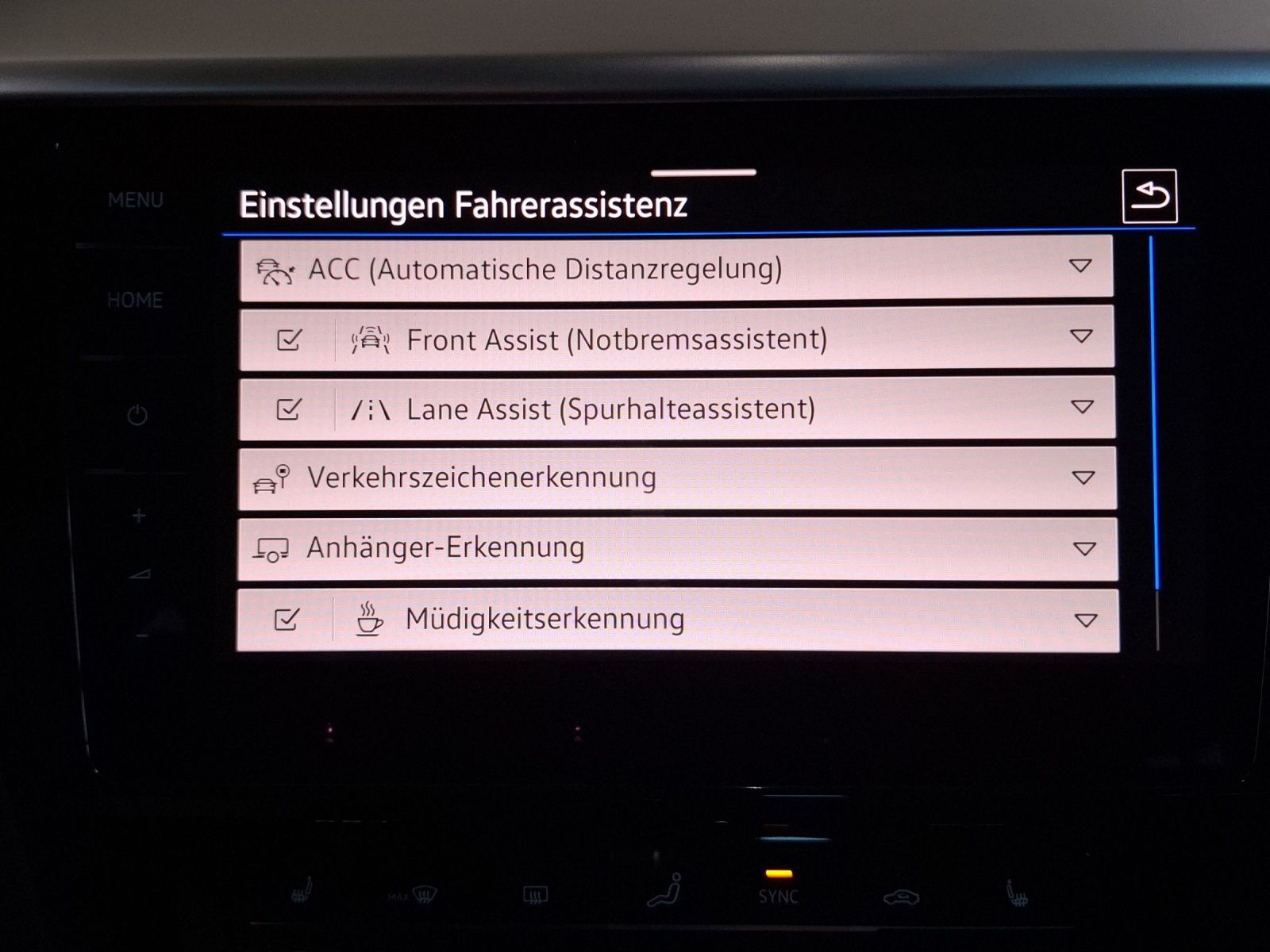 Fahrzeugabbildung Volkswagen Arteon SB TDI R-Line DSG Matrix AHK Navi AID ACC