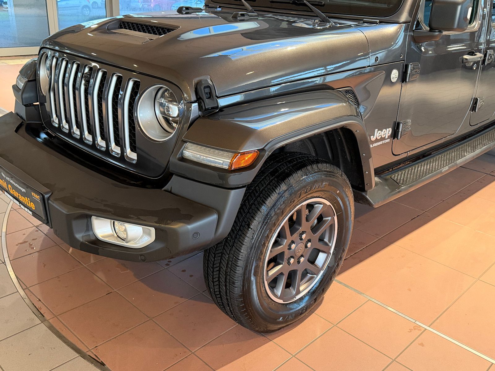 Fahrzeugabbildung Jeep Gladiator Overland 4WD/VOLL/NEUWAGENZUSTAND/