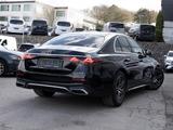Mercedes-Benz E 200 AMG-Sport/DIGITAL/360/Pano/Totw/Distr/19' - Mercedes-Benz E 200: Schiebedach