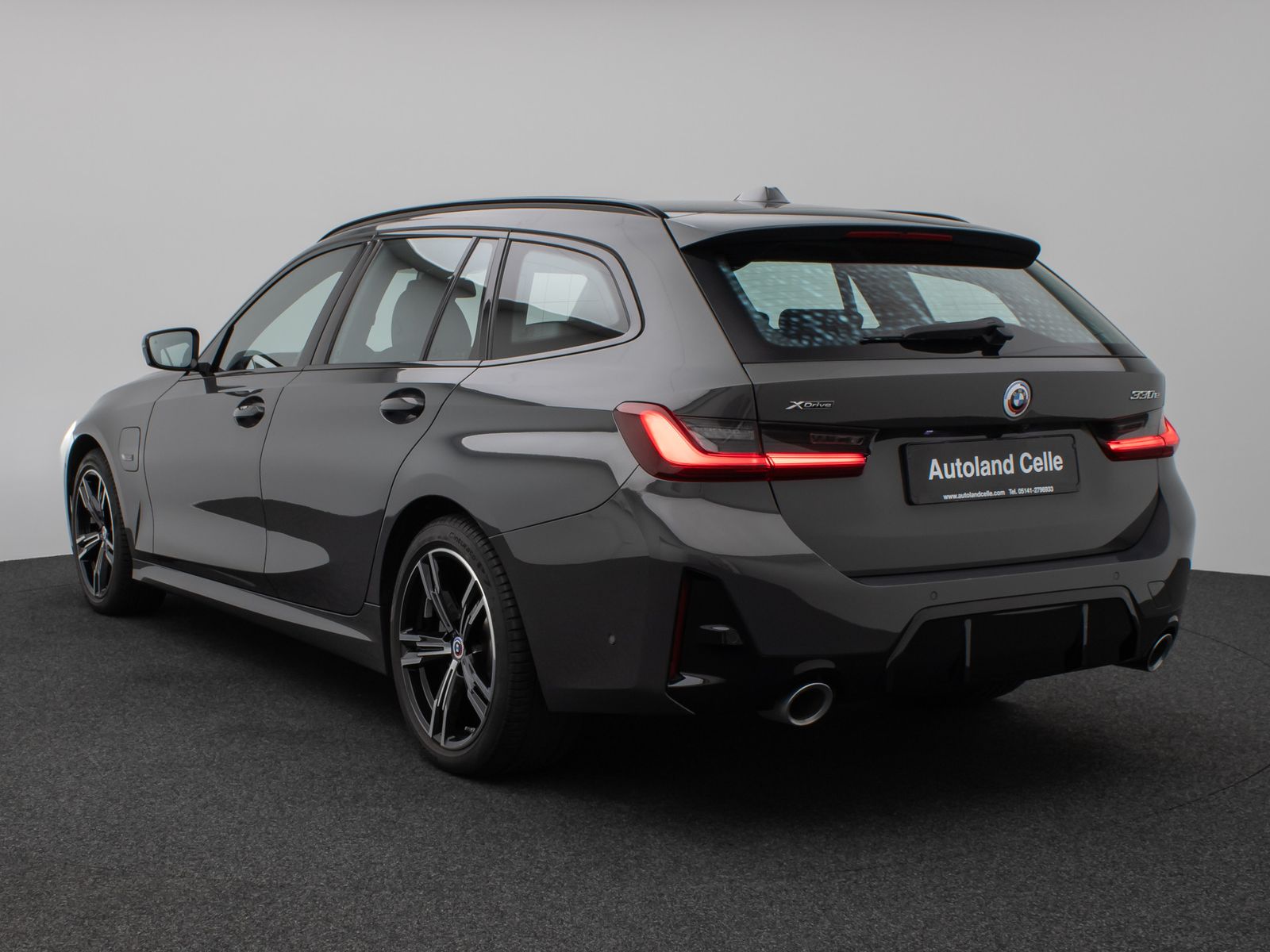 Fahrzeugabbildung BMW 330e xD M Sport Kamera DAB HiFi Komfort Panorama