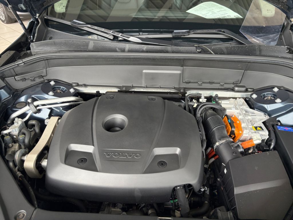 Volvo XC90 T8 AWD Plug-in Hybrid Core AHK 20 Zoll foto 20