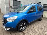 Dacia DOKKER 1.6 SCe STEPWAY CELEB. NAVI/KLIMA/RFK/PDC - Dacia Dokker Gebrauchtwagen in Berlin