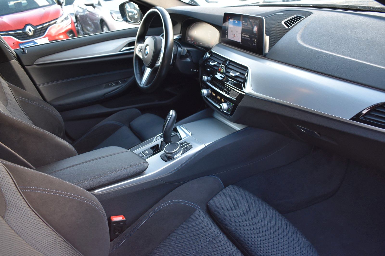 Fahrzeugabbildung BMW 520d Touring xDrive M Sport AHK/LED/KAMERA/TEMP.