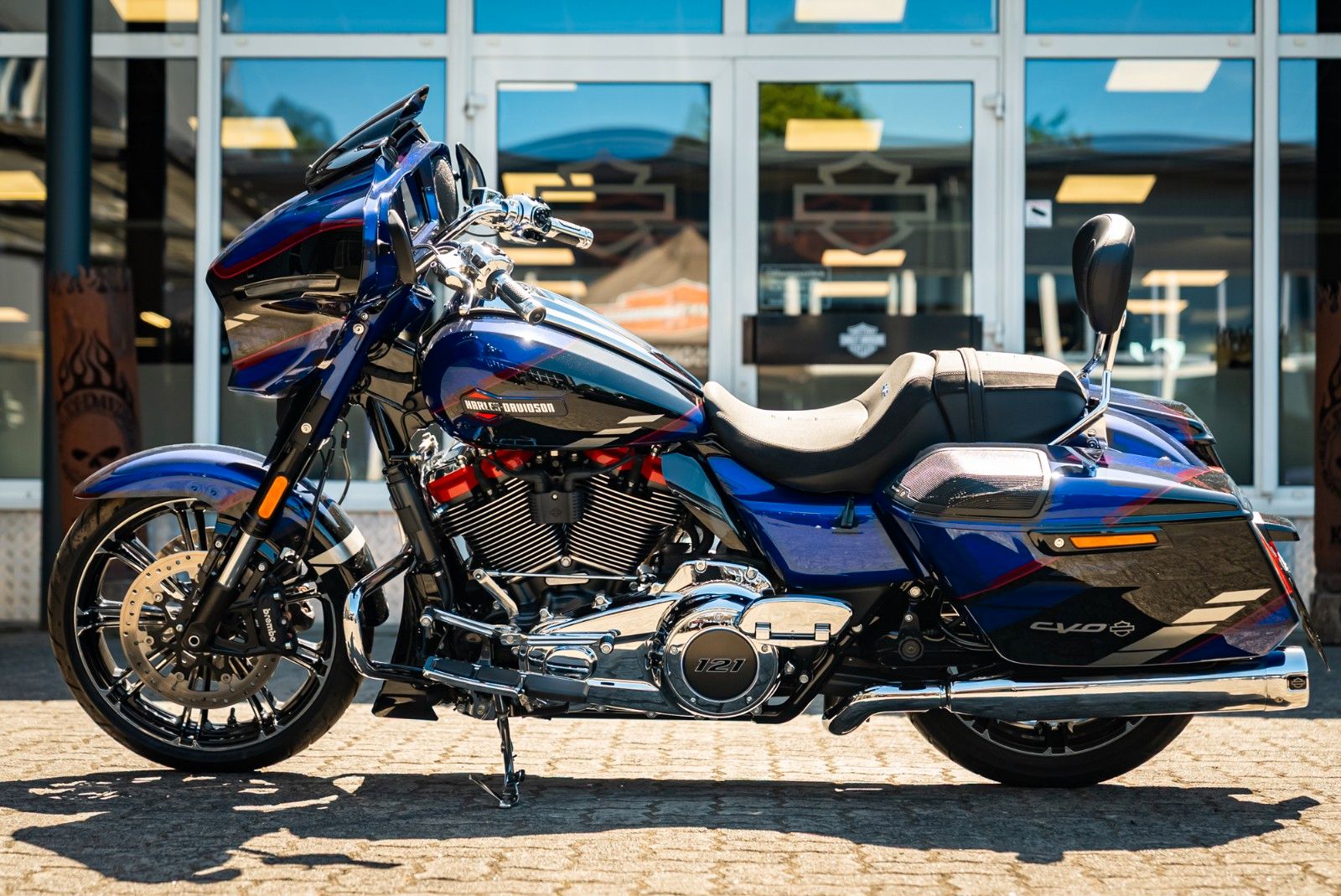 Fahrzeugabbildung Harley-Davidson CVO Street Glide FLHXSE 121 CUI MY25