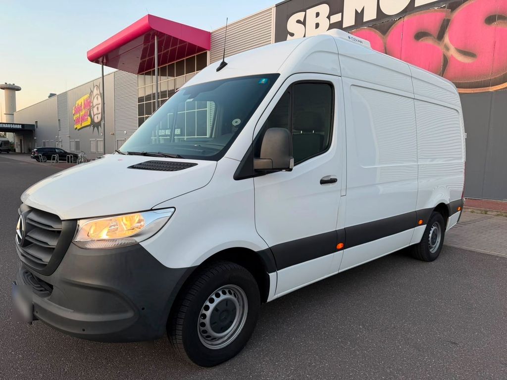 Image of Mercedes-Benz Sprinter
