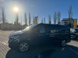 Mercedes-Benz V 200 d RISE lang RISE - blaue Mercedes-Benz V-Klasse