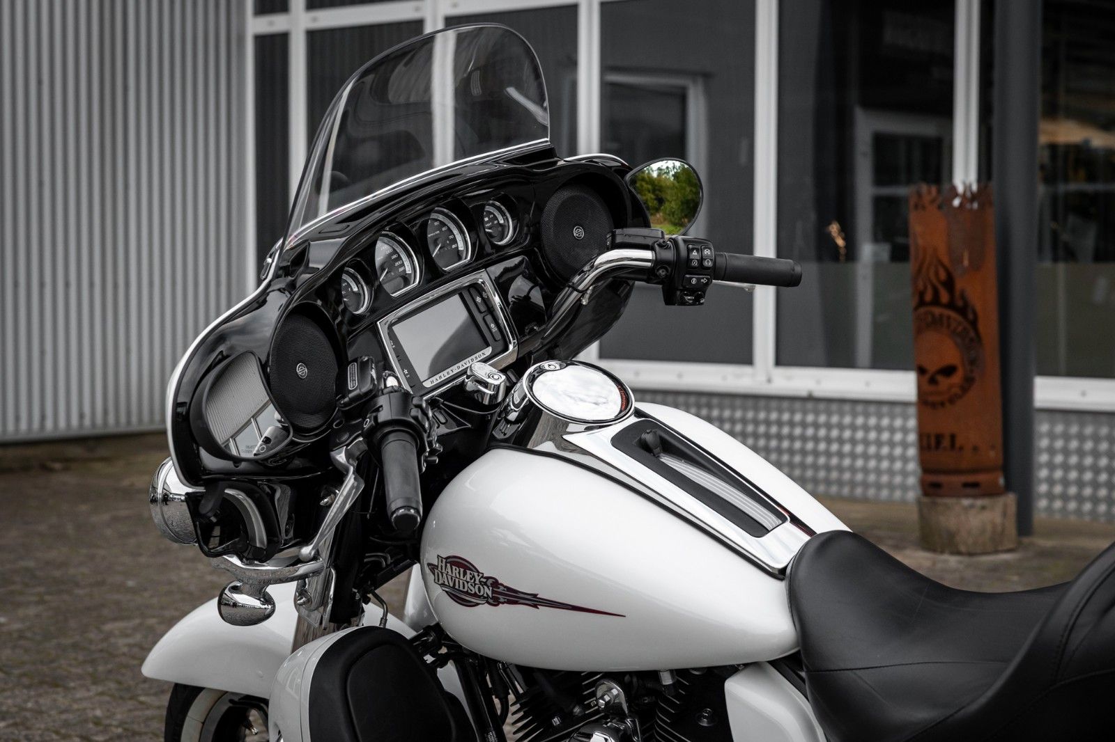 Fahrzeugabbildung Harley-Davidson E-Glide Ultra 103 cui FLHTKL - Kesstech -