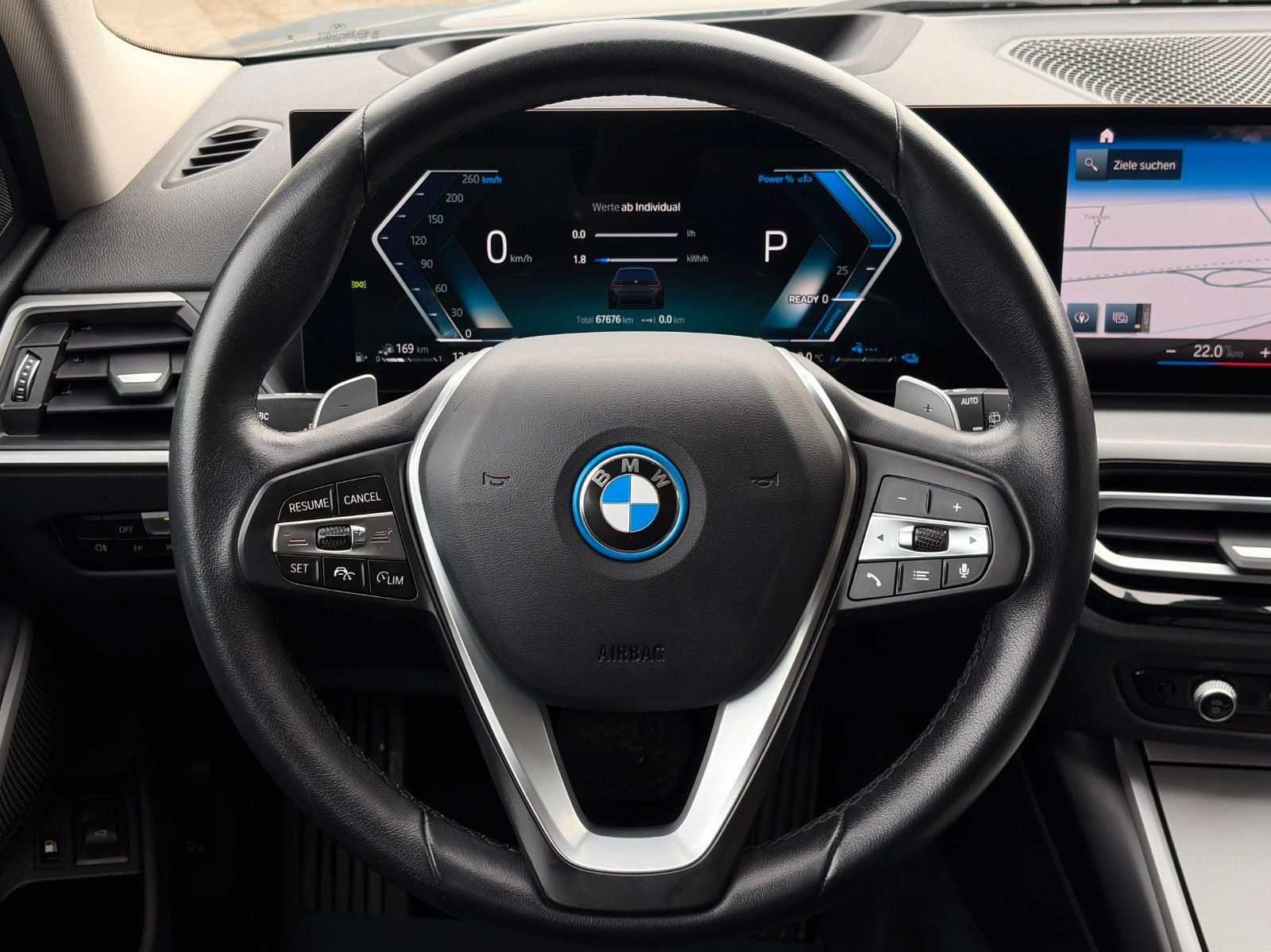 Fahrzeugabbildung BMW 330e Touring ACC HuD HiFi CAM 3Z-Klima CarPlay