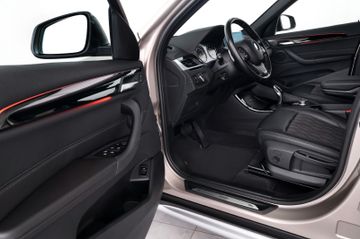 BMW X1 sDrive20d xLine APPLE ACC RFK AHK 18" 1.Hand