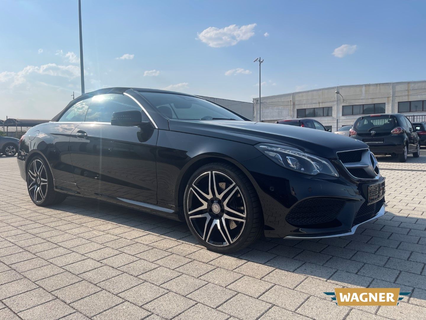 Fahrzeugabbildung Mercedes-Benz E 400 Cabrio AMG Paket Sportsitze