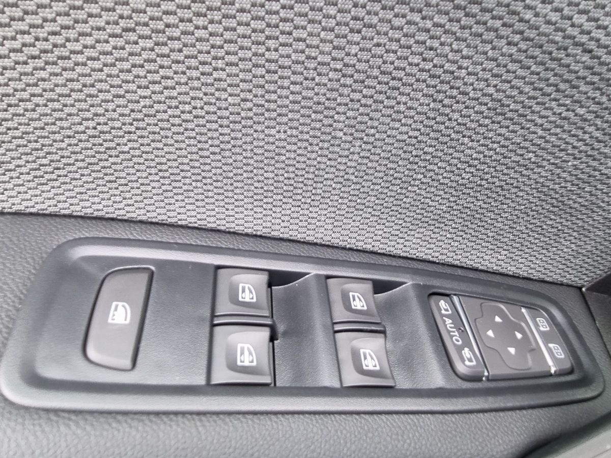 Fahrzeugabbildung Renault Kangoo PKW Techno TCe 130 EDC