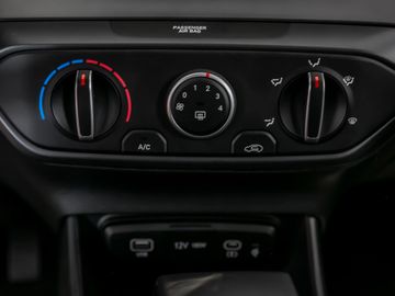 Hyundai i20 1.0 Trend Navi Kamera BOSE Spurhalteassi.