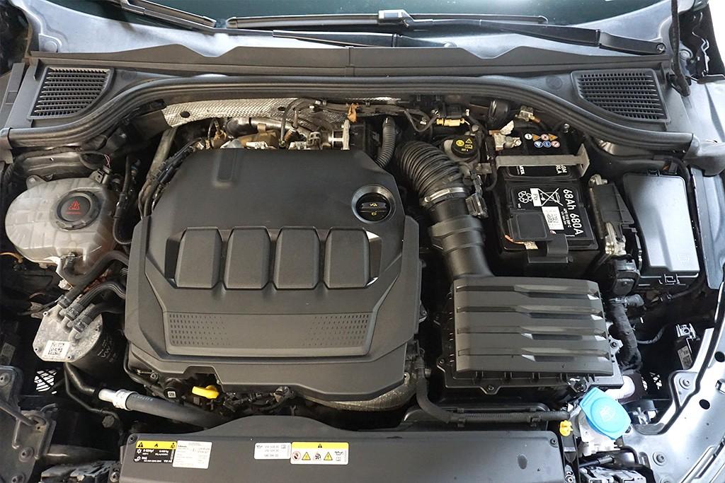 Volkswagen Golf 8 2.0TDI DSG Style Pano Standhz Navi LED, миниатюра 16