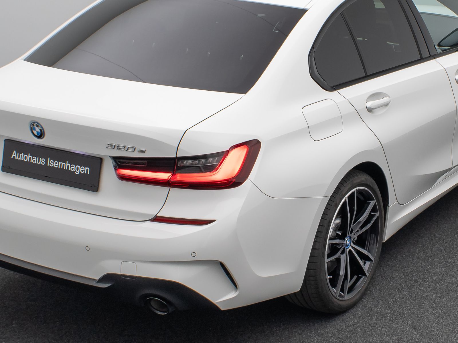 Fahrzeugabbildung BMW 320e M Sport Alarm DAB LED GeschwindigReg 19Zoll