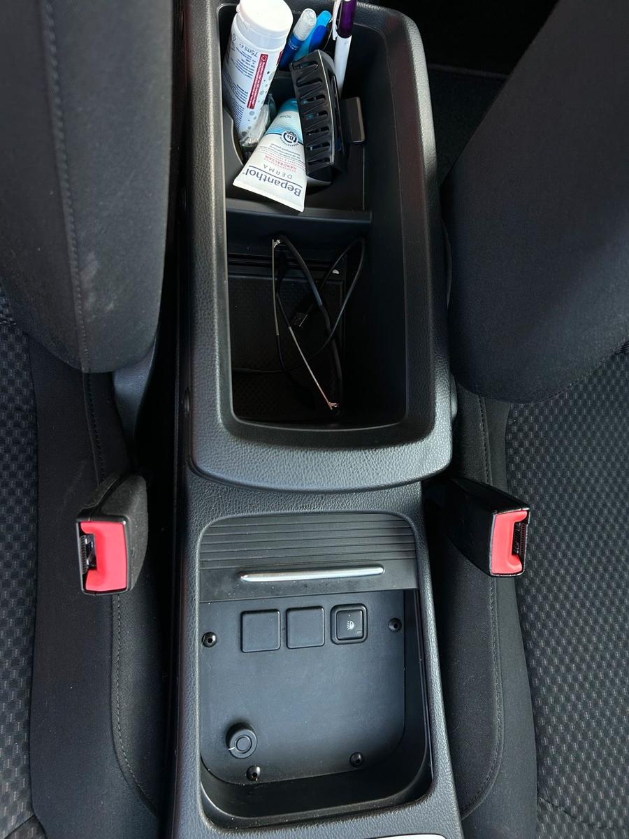 Volkswagen Passat 2011 — photo 15