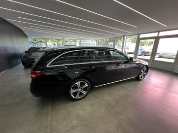 Mercedes E 220 - 6