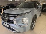 Mitsubishi Outlander 2.4 4WD Plug-In Hybrid Top