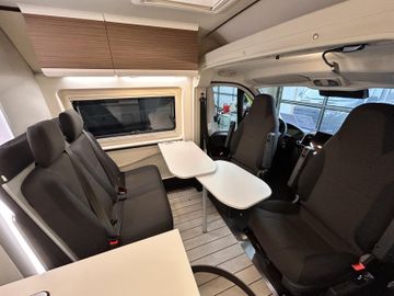 Westfalia Columbus 600 D 180 PS 8G  Zusatzbett SOLAR