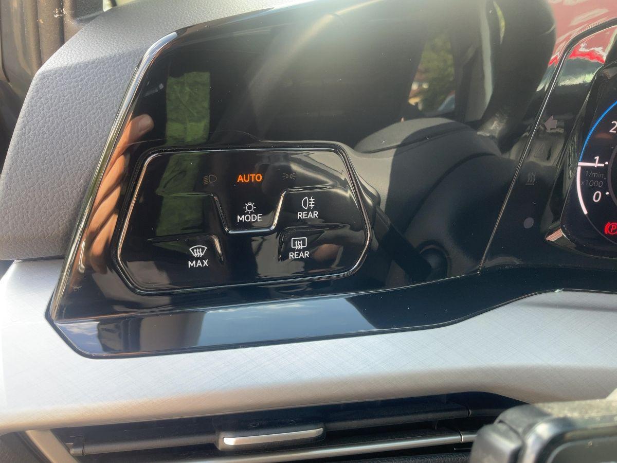 Volkswagen Golf VIII Variant 1.5 TSI LIFE LED+NAVI+ACC+SHZ, миниатюра 17