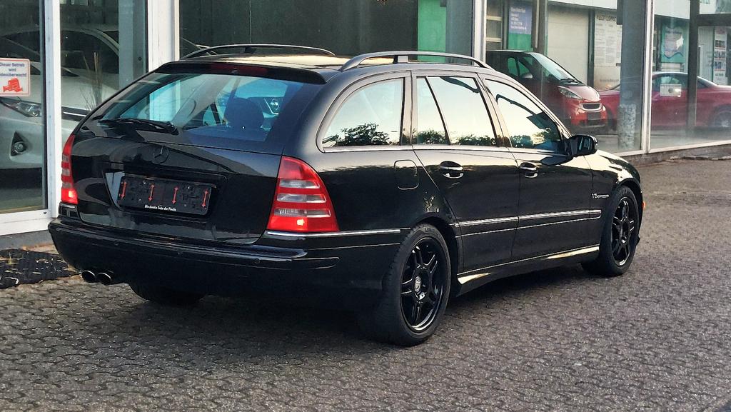 Mercedes-Benz C 32 AMG
