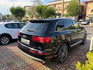 Audi Q7 - 6
