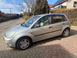 Ford Fiesta Ghia - Ford Fiesta aus 2002: Ghia