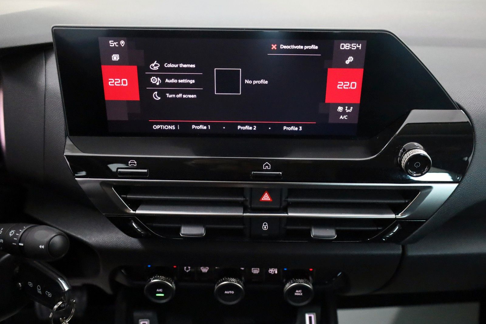 Fahrzeugabbildung Citroën C4 Lim. Feel App Connect,PDC,8 fach bereift