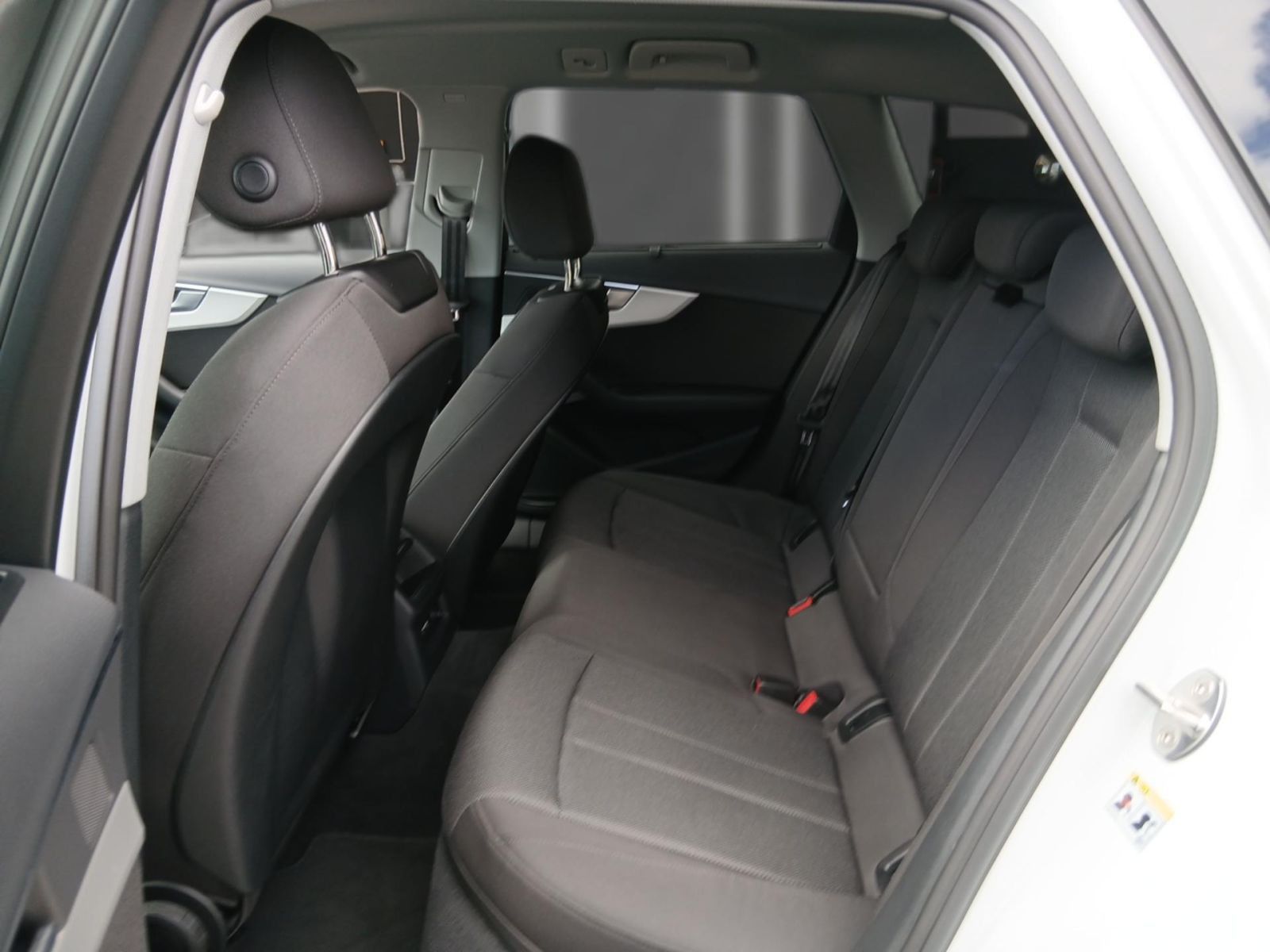 Audi A4 - Bild 11