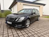 Mercedes-Benz E 350 4MATIC T BlueEFFICIENCY ELEGANCE ELEGANCE - Mercedes-Benz E 350: Elegance