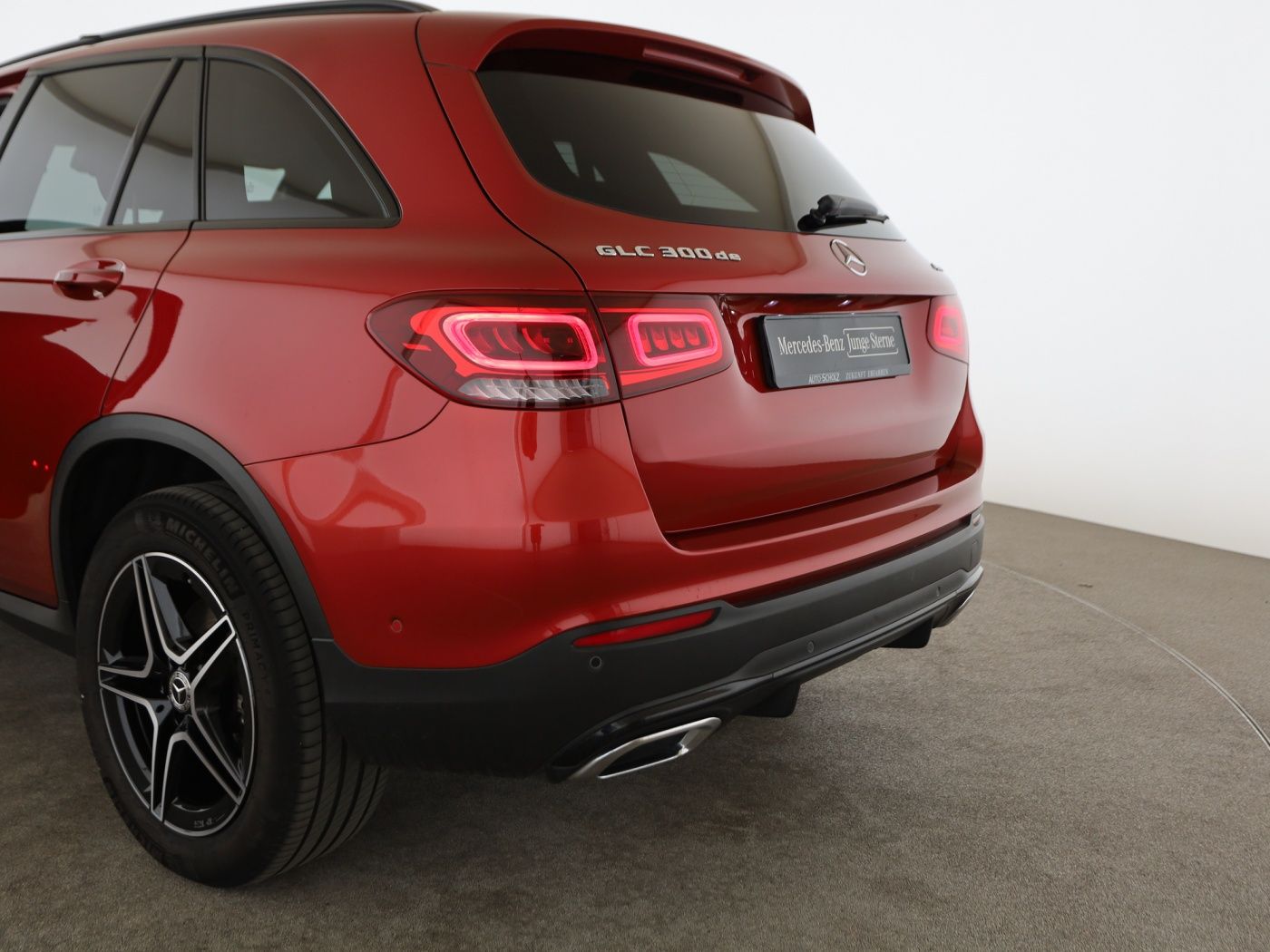 Mercedes-Benz GLC 300 de 4MATIC AMG NIGHT AHK LED DISTR MEMORY foto 19