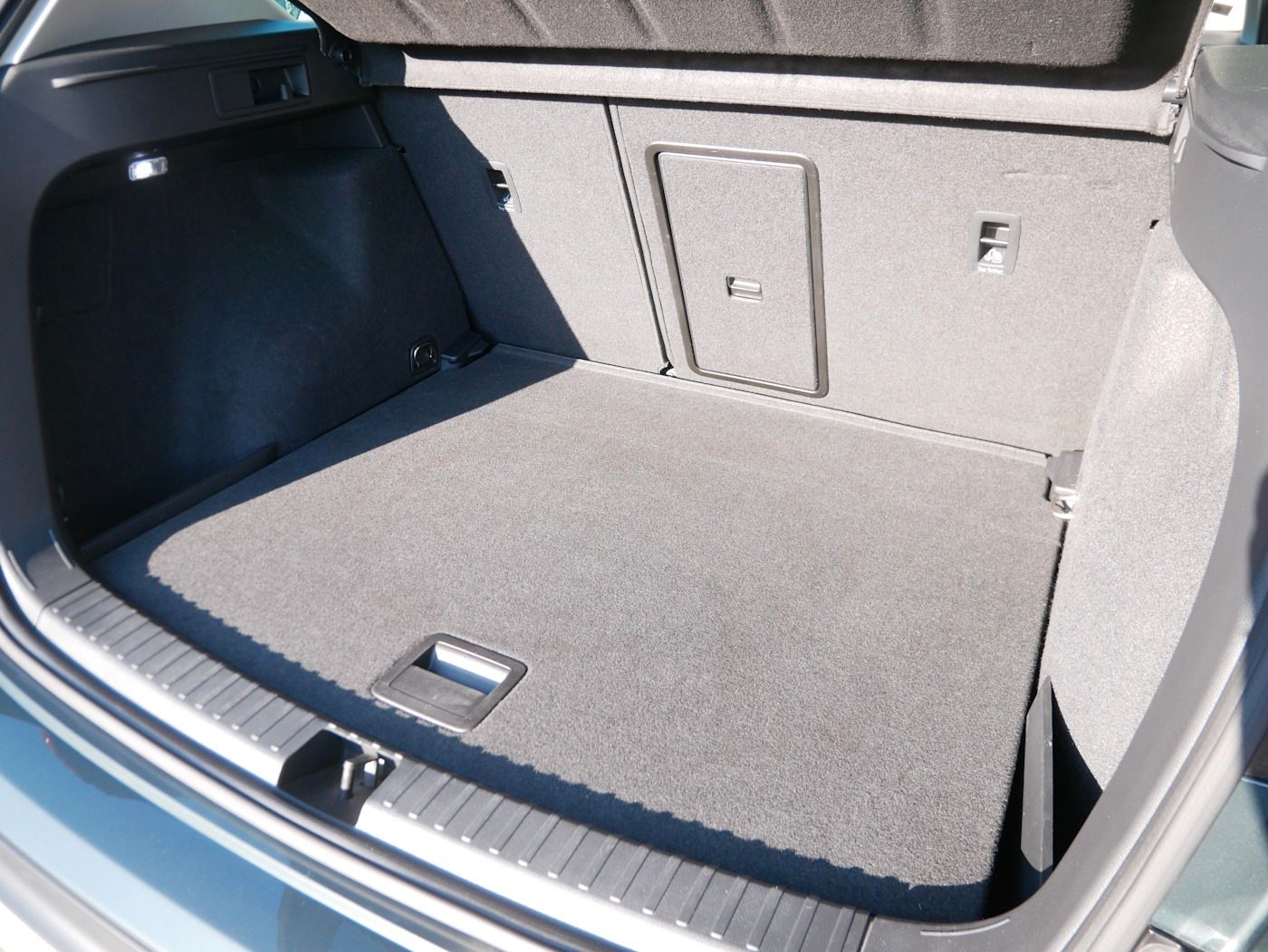 Fahrzeugabbildung SEAT Ateca 2.0 TDI Xperience AHK DSG Kamera ACC LED