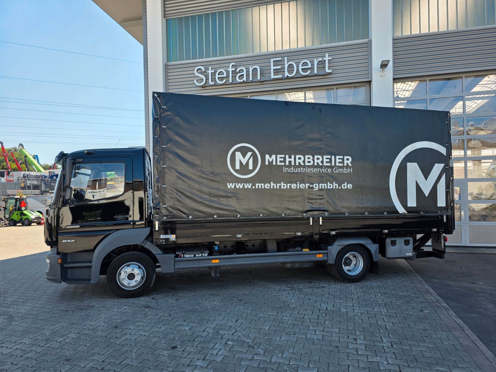 Fahrzeugabbildung Mercedes-Benz Atego 824 L Bär LBW 1.000kg AHK Klima 3 Sitze