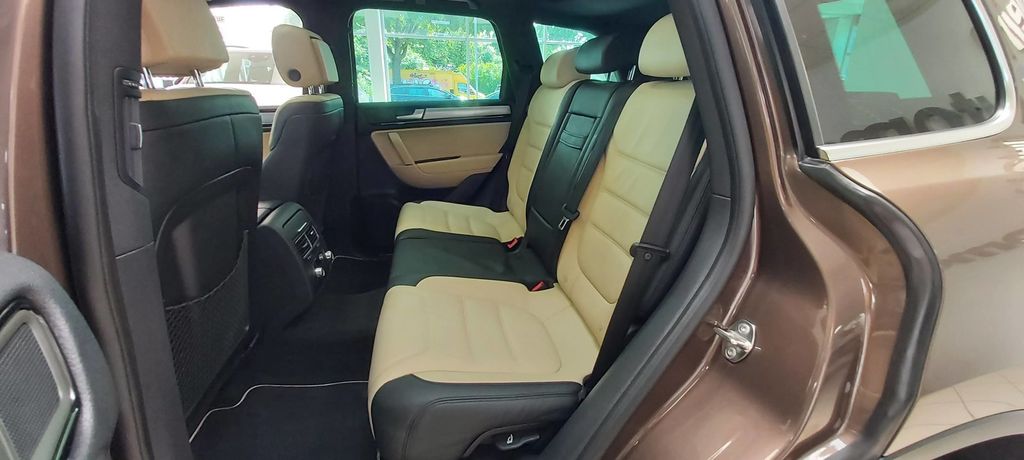 Volkswagen Touareg V6 3.0 TDI AHK PANO STANDH NETTO 16.500