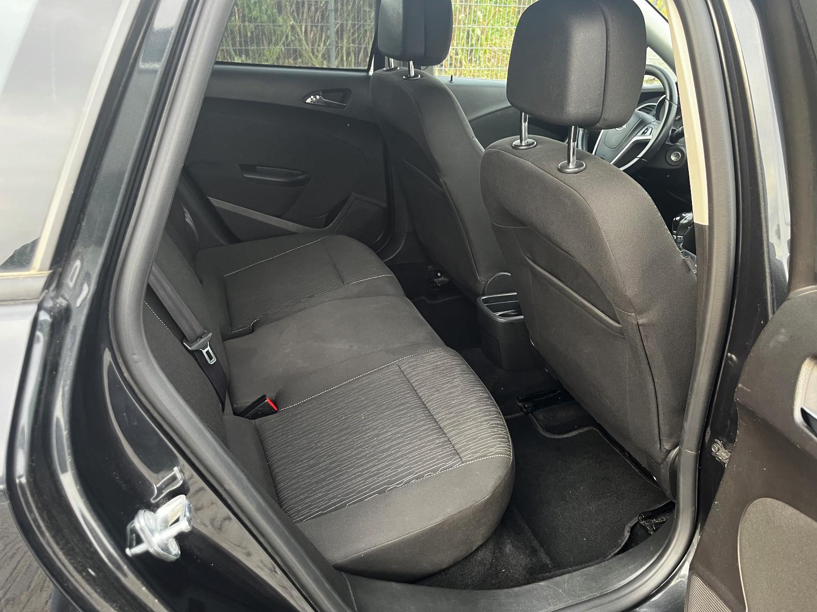 Opel Astra 2015 — photo 15