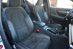 Fahrzeugabbildung Volvo XC40 T5 AWD Autom. R-Design INTRO*PANO*ACC*AHK*