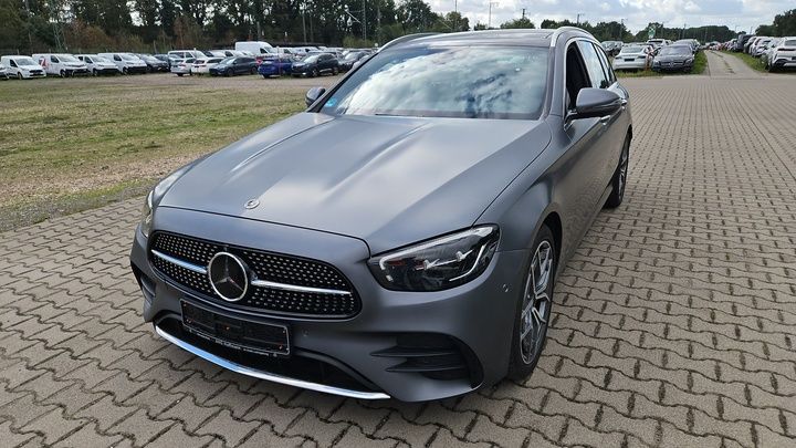 Image of Mercedes-Benz E 300