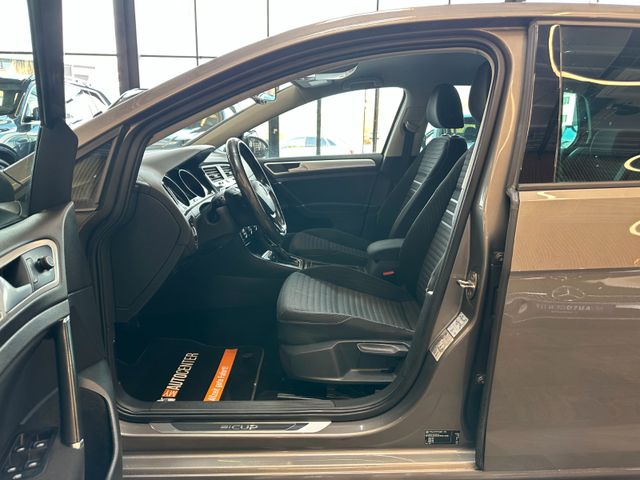 Volkswagen Golf VII Lim. Cup BMT *1.Hand*ACC*AHK*