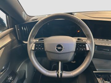 Fotografie 11 des Opel Astra 5-trg. Ultimate Automatik Schiebedach Navi