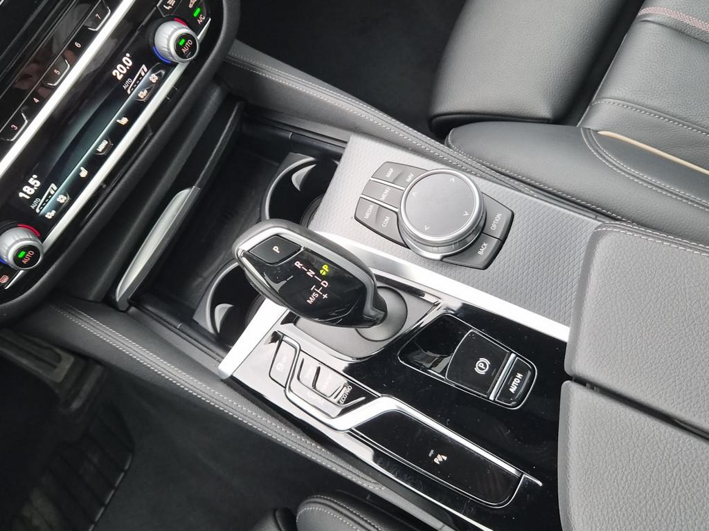 BMW 530d xDrive T. M-SPORT LASER NAVI PANO 18" AHK