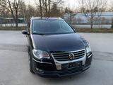 Volkswagen VW Touran 140-PS 7-Sitze Steueketteschaden - Volkswagen Touran: 140 Ps