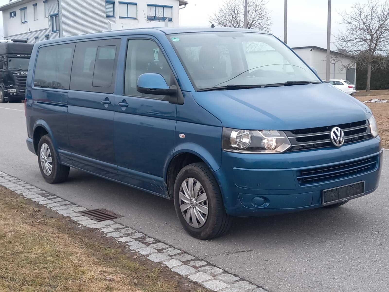 Volkswagen T5 Caravelle*Automatik*9 Sitzer *Tüv Neu