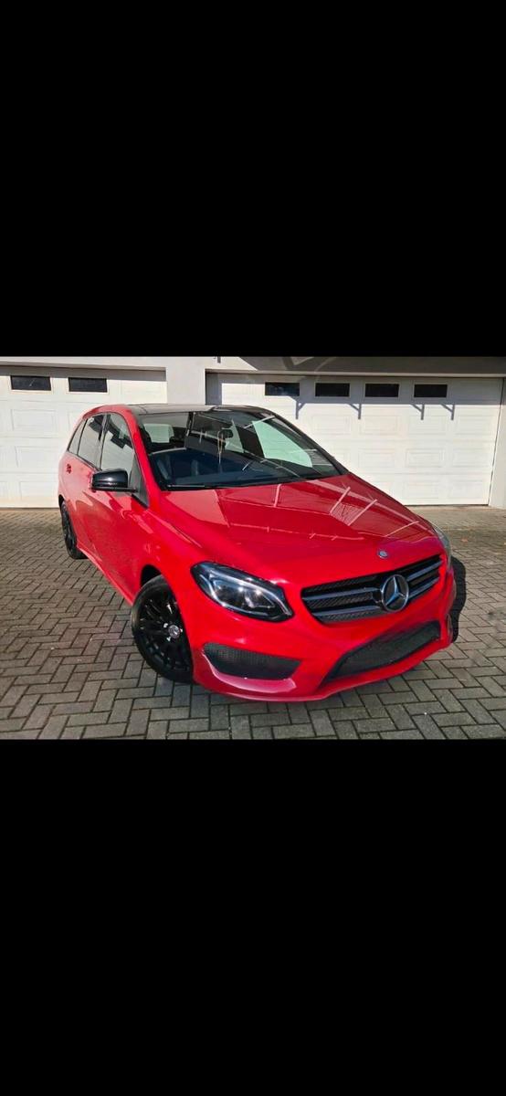 Mercedes-Benz B 180