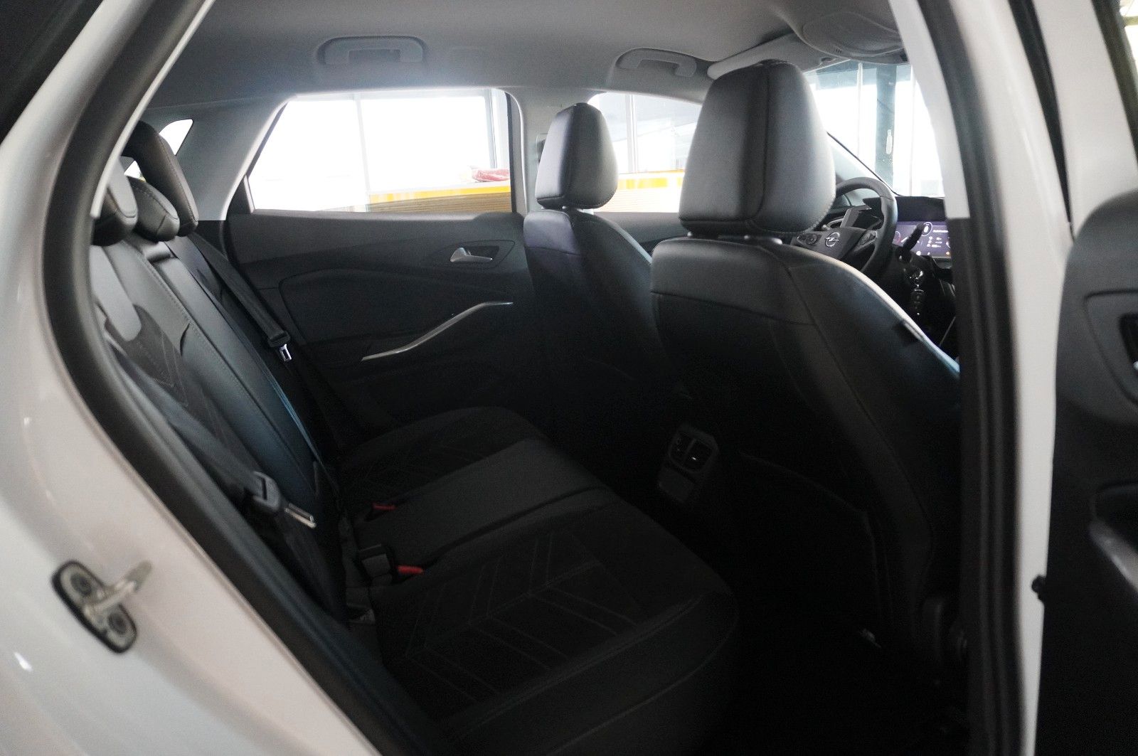 Fahrzeugabbildung Opel Grandland (X) 1.2T GS SPORT NAVI/LED/KAMERA/VIRT