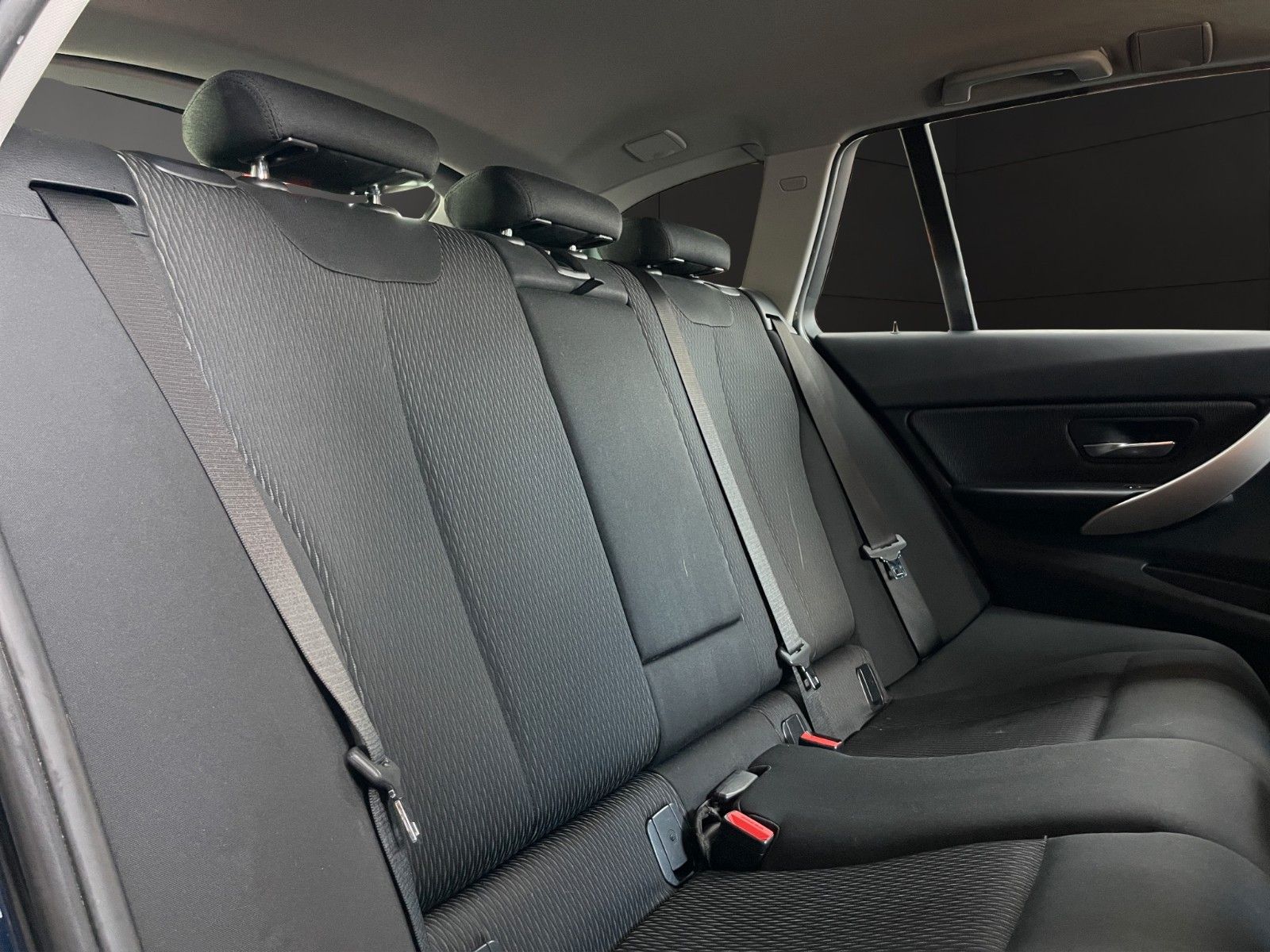 Fahrzeugabbildung BMW 316d Touring*Navi*Kamera*ACC*Sitzheizung*