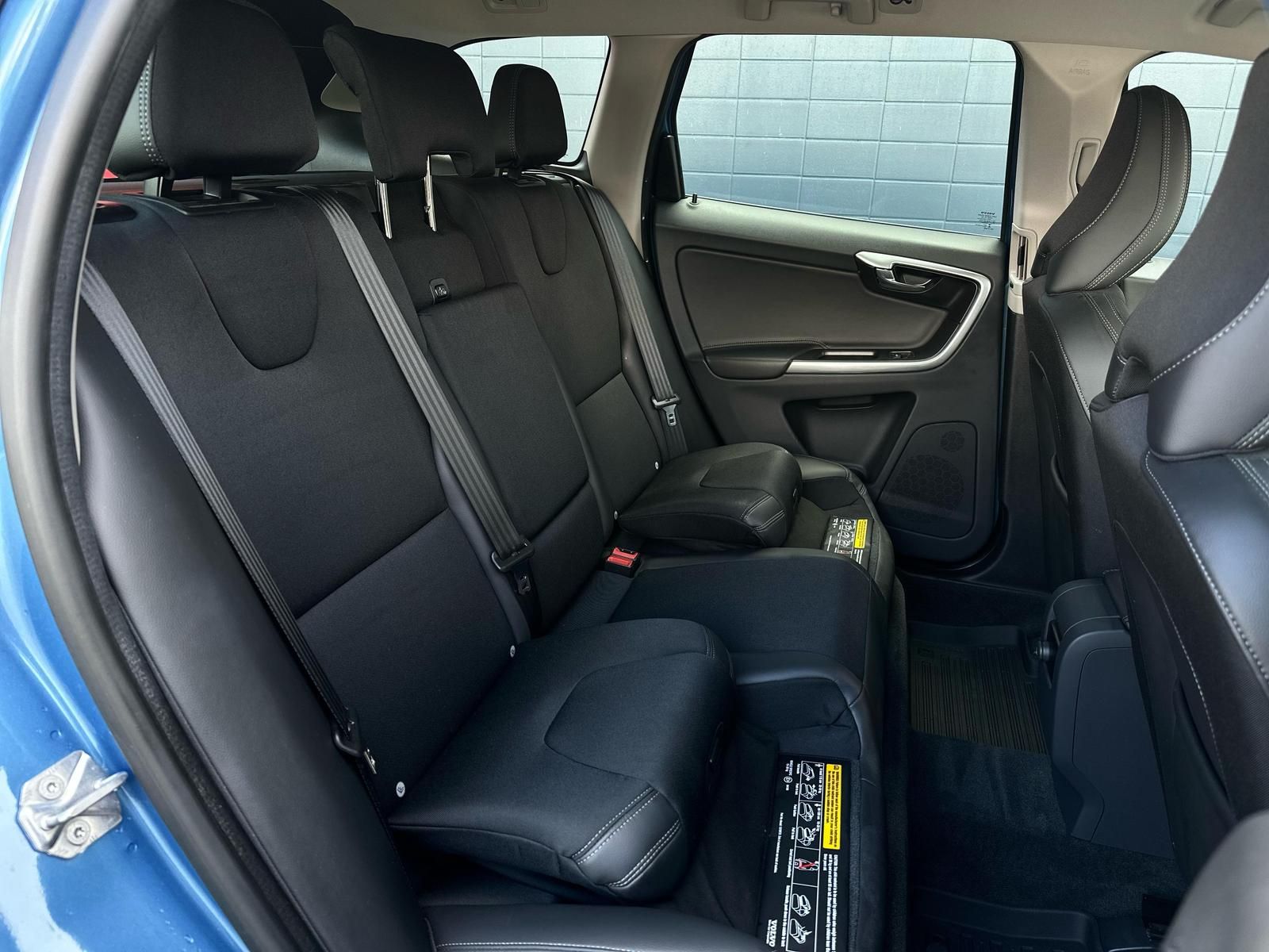 VOLVO XC60 2.0 D3 MOMENTUM XENON#FH#NAVI#PDC#VIRTUAL - Image 18