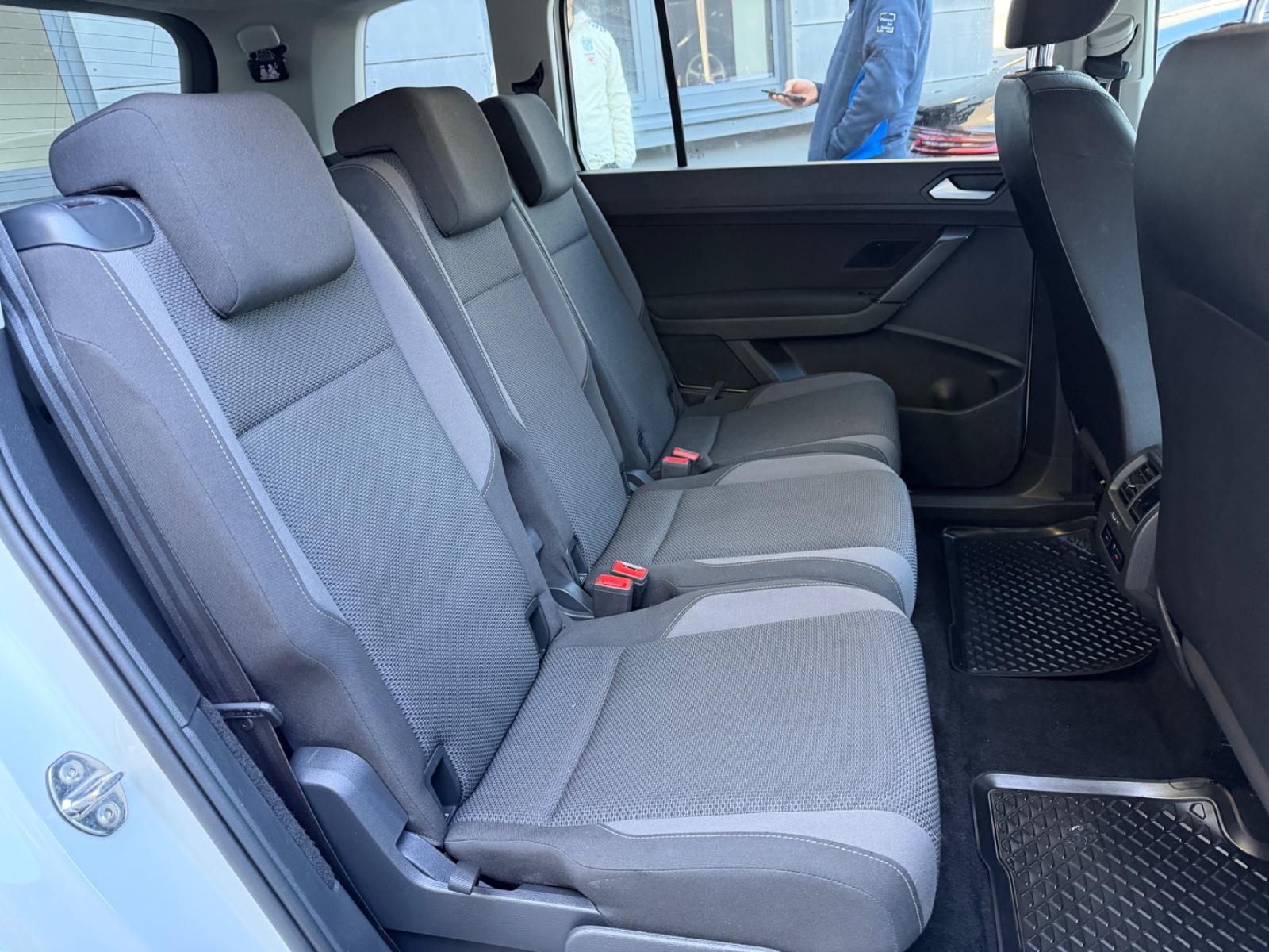 Volkswagen Touran Trendline/TEMPOMAT/SHZ/7 SITZER/AUTOMATIK