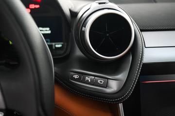 صورة مصغرة 23 لـ 2017 Ferrari GTC4LUSSO